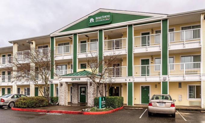 South End Hotel | HomeTowne Studios by Red Roof Tacoma - Hosmer