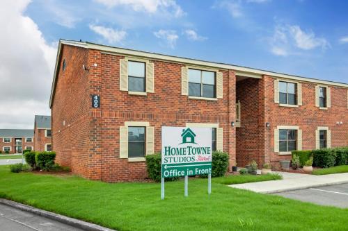 Madison Hotel | HomeTowne Studios by Red Roof Huntsville - Madison