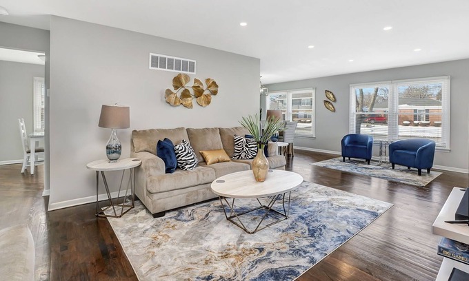 Homewood House | Homewood FHS Rental - Cherrywood Ln