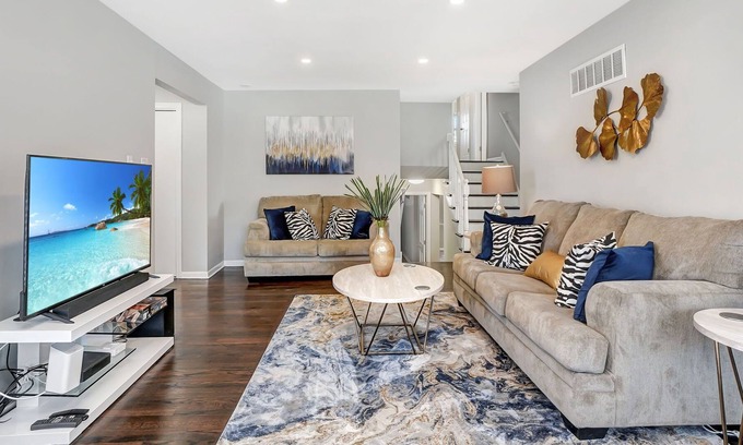 Homewood House | Homewood FHS Rental - Cherrywood Ln