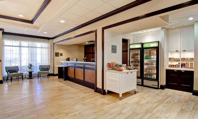 Gateway Hotel | Homewood Suites by Hilton Toronto Mississauga
