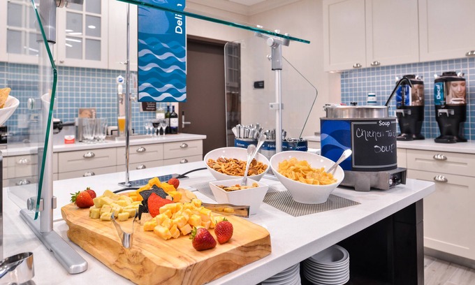 Des Moines Hotel | Homewood Suites by Hilton Des Moines Airport