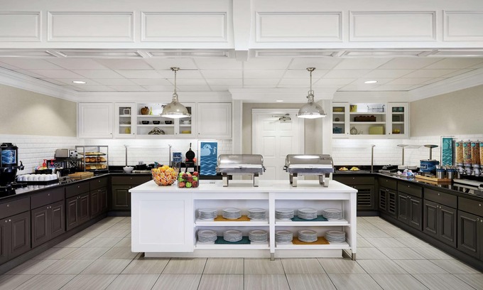 Champaign Hotel | Homewood Suites by Hilton Champaign-Urbana