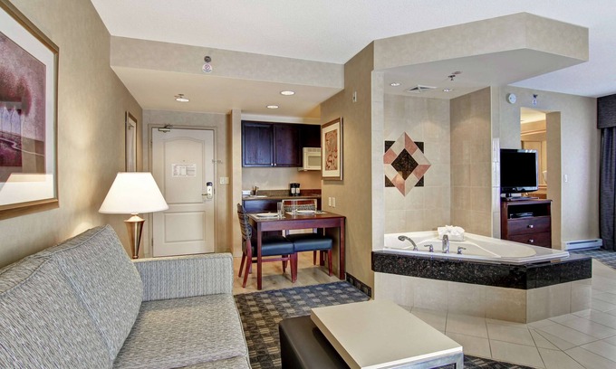 Oakville Hotel | Homewood Suites by Hilton Toronto Oakville