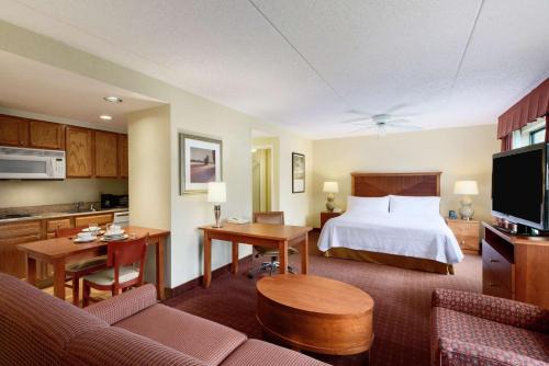Yorkshire Hotel | Homewood Suites by Hilton Newark-Wilmington South Area