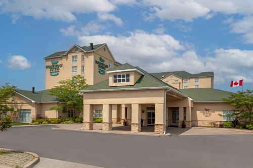 Oakville Hotel | Homewood Suites by Hilton Toronto Oakville