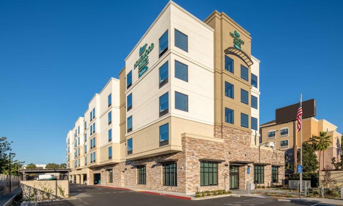 Belmont Hotel | Homewood Suites By Hilton Belmont