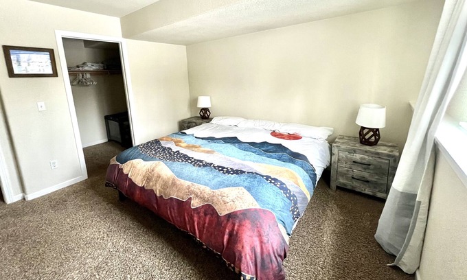 Wasilla Apartment | Homey 2-bedroom apartment close to Hatcher Pass