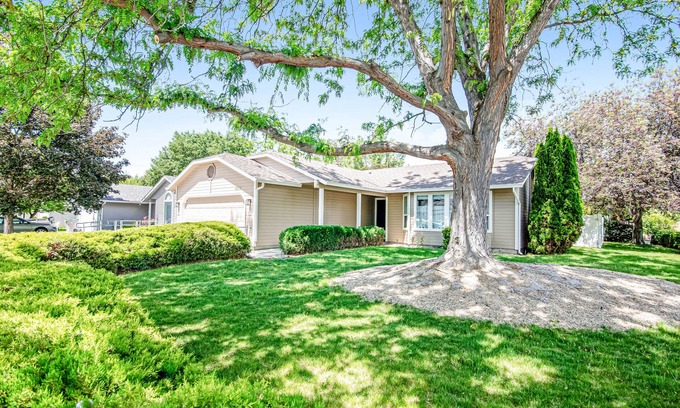West Valley House | Homey, dog-friendly escape with private yard, WiFi & W/D