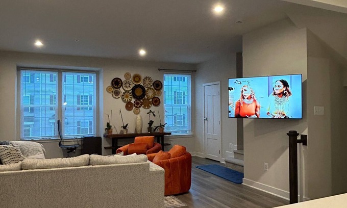 Golf View House | Homey Frederick Haven – Comfort & Convenience in Historic Frederick