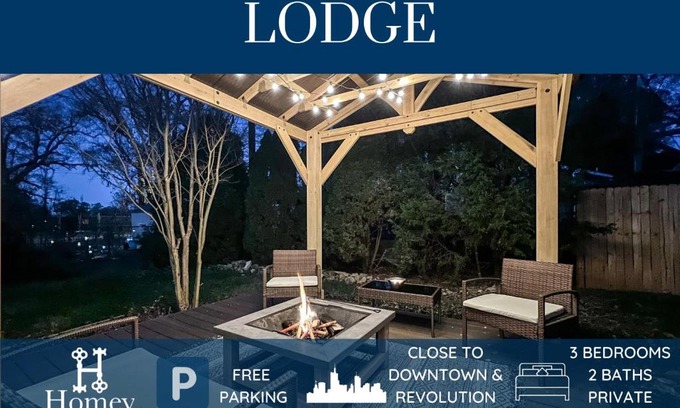 Greensboro Villa | Homey Lodge - Cozy home/Walk to Revolution Mill/Near Downtown/Perfect for groups and family/Free parking