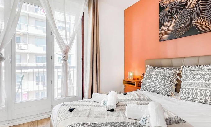 Annemasse Apartment | Homey Mango - Near downtown/Balcony/Free parking