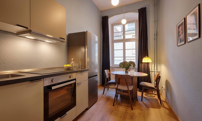Wurzburg City Centre Apartment | homie stay Balthasar