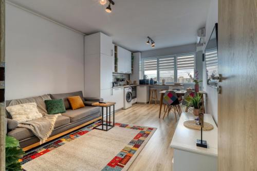 Militari Apartment | Homie Studio Apartment - Private Parking - Self Check-In