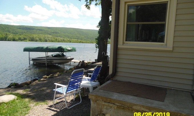 Honeoye Cottage | Honeoye Lake Waterfront Cottage