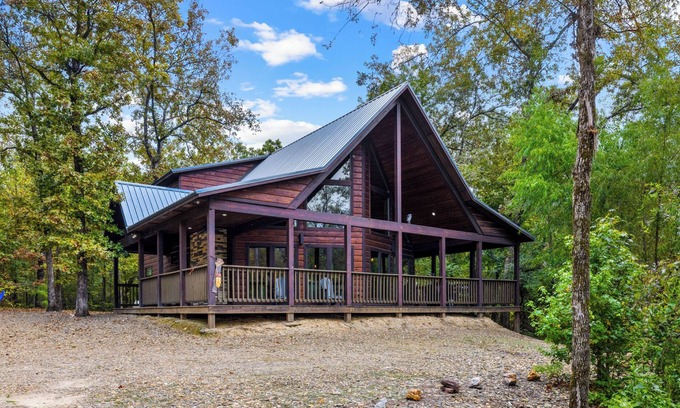 Broken Bow Cabin | Honey Hole Haven in Hochatown/Broken Bow, OK