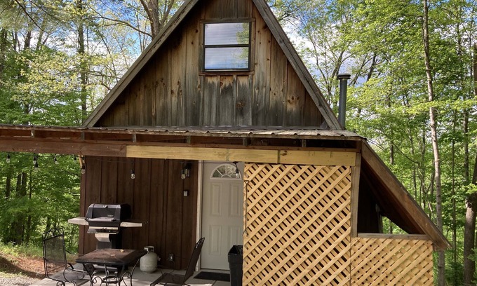 Farmers House | Honeymoon and relax near Cave Run Lake at the Musky Hideaway!!!