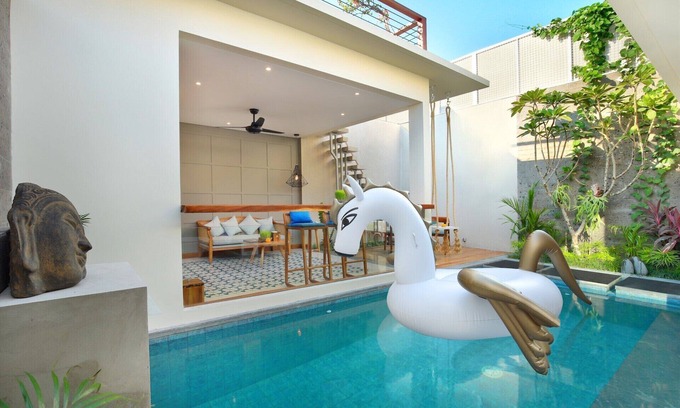 Batubelig Villa | Honeymoon Bliss, perfectly located in the heart of Seminyak! Come and be amazed!