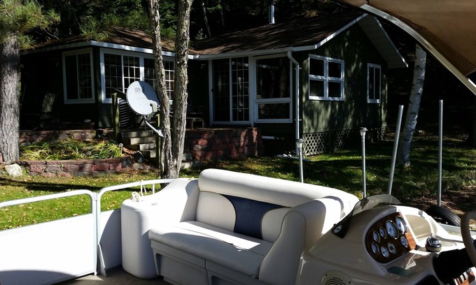 Outing Cabin | HONEYMOON CABIN FOR RENT ON BEAUTIFUL LAKE ROOSEVELT.