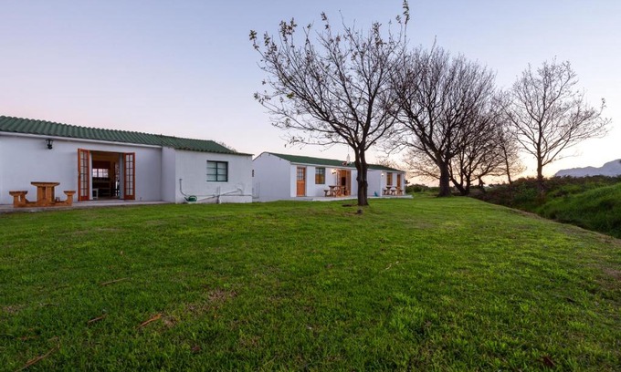 Kleinmond Cabin | Honeyrock Cottages