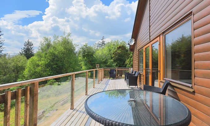 Rockcliffe Cottage | Honeysuckle, Colvend - a lodge that sleeps 6 guests in 3 bedrooms