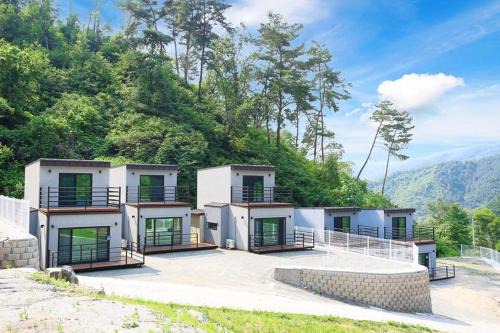 Hongcheon House | Hongcheon stone brown Pension