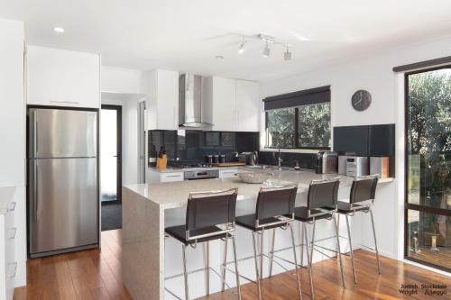 Smiths Beach House | Honolulu Beach Escape