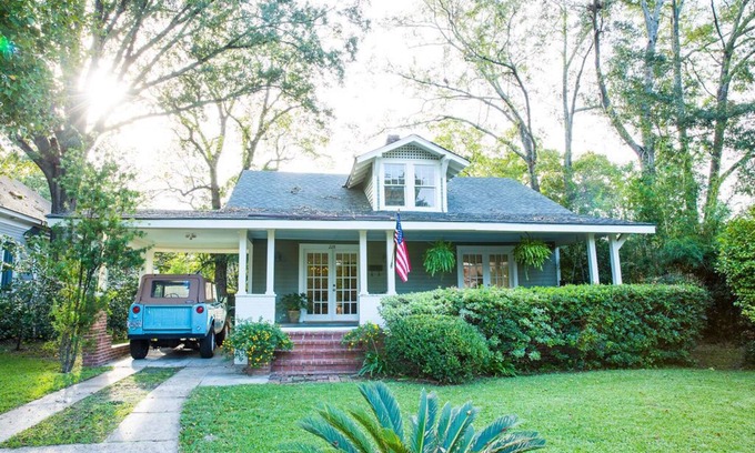 Thomasville Cottage | Hoodwood bed and breakfast