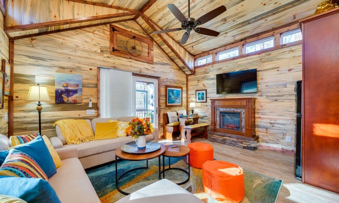 Broken Bow Cabin | Hook, Line & Sinker Retreat w/Fire Pit!