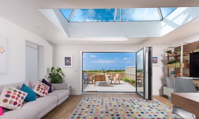 St. Buryan House | Horizon View - a house that sleeps 6 guests in 3 bedrooms