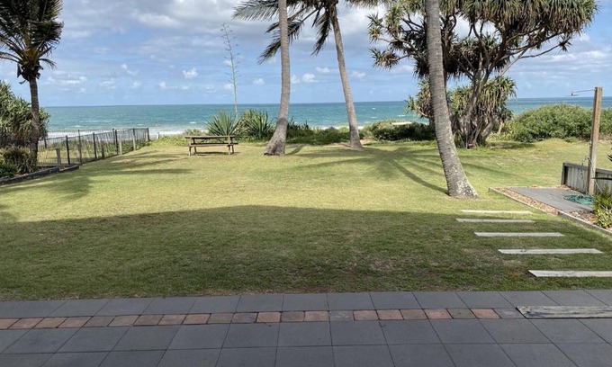Bargara Apartment | Horizons Unit 2 Beachfront Unit