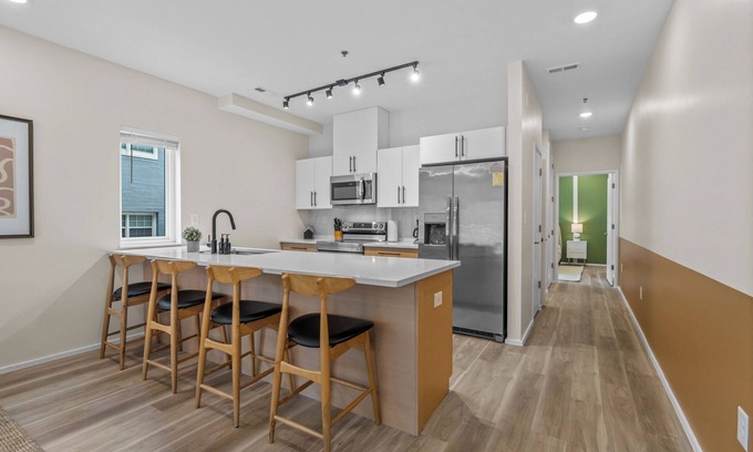 Old Fourth Ward House | Horned Owl - New 1 Bedroom Walking to PCM, Beltline & More.