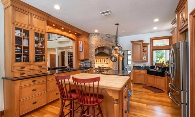 Gainesville House | Horse Estate Home and Farm with Pool and Riding Lessons in Springs Area