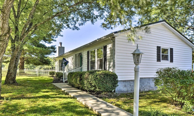 New Market House | Horse-Friendly Alabama Home-Away-From-Home!