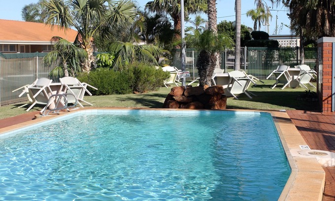Geraldton Hotel | Hospitality Geraldton, SureStay Collection by Best Western