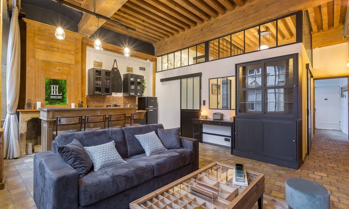 Old Lyon Apartment | HOST INN Heart Old Lyon & SPA