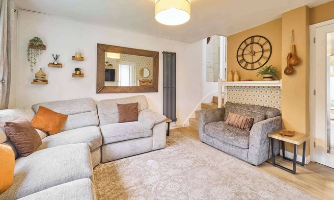 Canterbury House | Host & Stay | Cedar Cottage