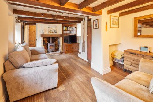Fylingthorpe House | Host & Stay - Colcott Cottage