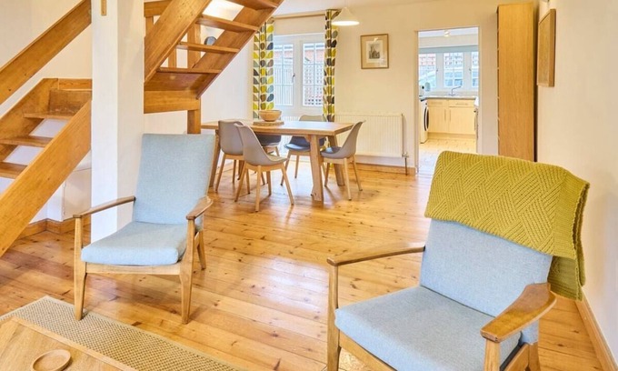 Canterbury House | Host & Stay | Corner Cottage