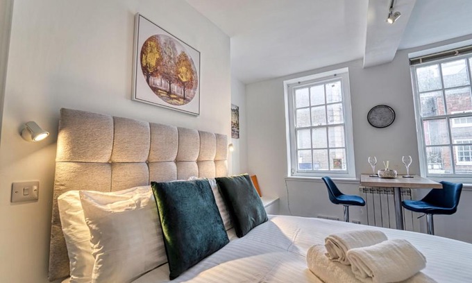Pontrilas Apartment | Host & Stay - Hills Apartments