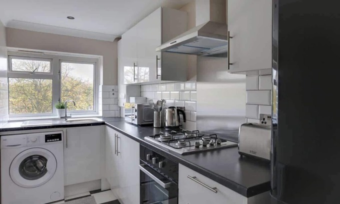 Harlow Apartment | Host & Stay | No.9 Stantons