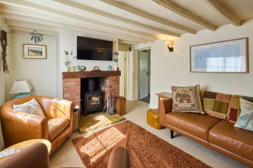 Corpusty House | Host & Stay - Pebble Cottage