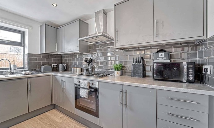 Worcester House | Host & Stay | Rose Cottage