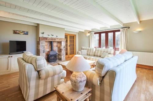 Berwick-upon-Tweed House | Host & Stay - The Coach House