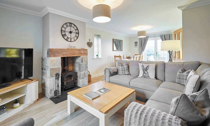 Rock House | Host & Stay | The Fold