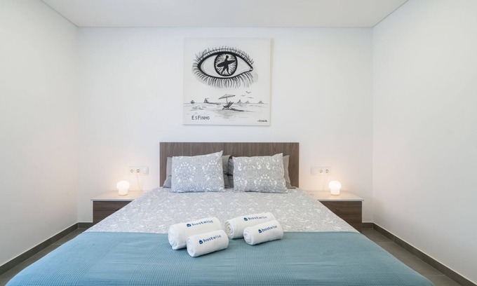 Arvore House | Host Wise Arvore - Double Room | Beachfront and Pool