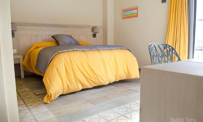 Gironella House | Hostal 1888