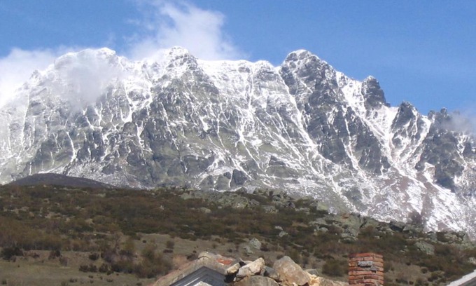 Triollo Hotel | Hostal Asador La Montaña