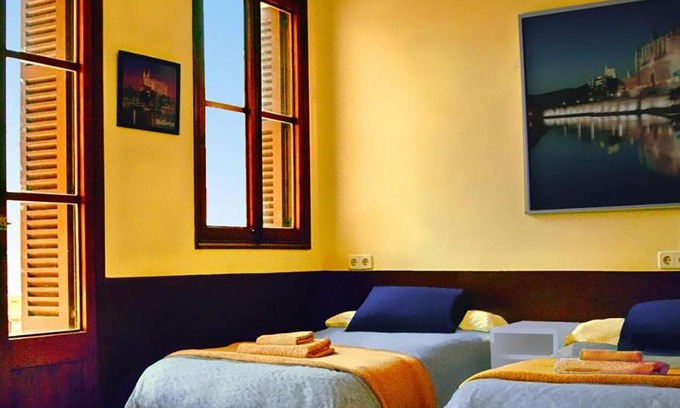 El Arenal House | Hostal Atlanta