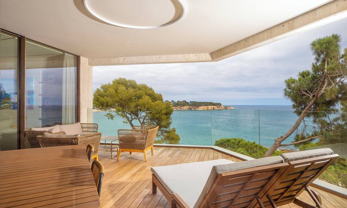 Sant Feliu de Guixols Hotel | Hostal Boutique Es Portalet